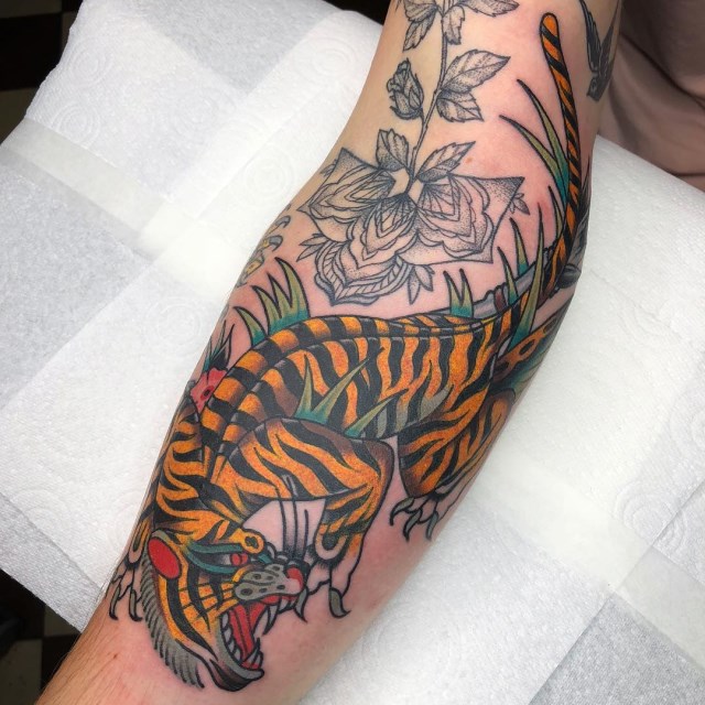 Traditional Style Tiger Tattoo 08 Traditional Style Tiger Tattoo 08
